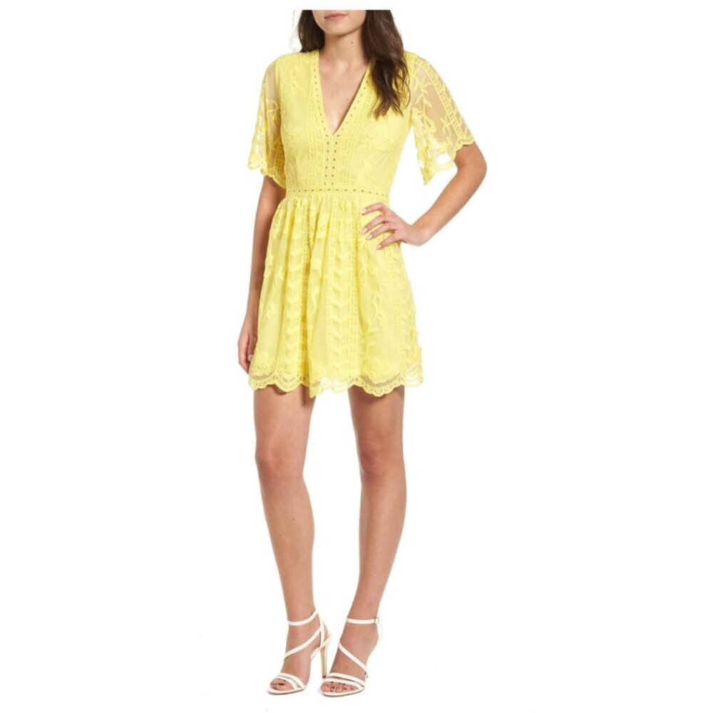 Socialite Lace Minidress in Butter Yellow